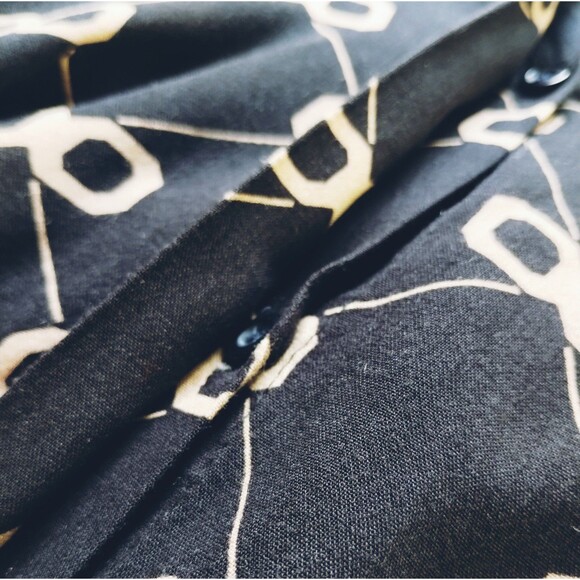 LBB Blouse Women's L Long Sleeve Button Up Cotton Black Tan Graphic 100% Cotton - Picture 7 of 10